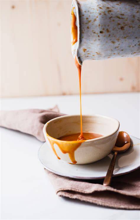 Karamellsauce in Topf