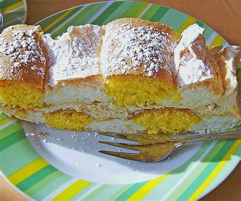 Kardinalschnitte auf Teller, typisch österreichisch