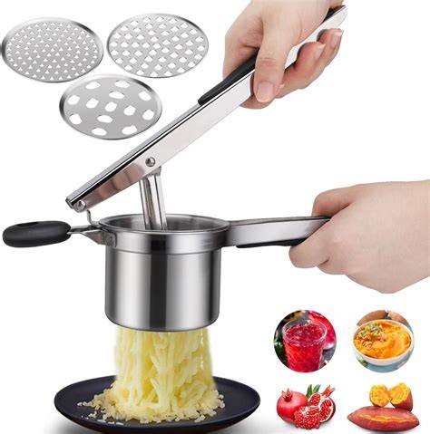 Kartoffelpresse, Spritzbeutel und Reibe für Spaghettieis-Optik