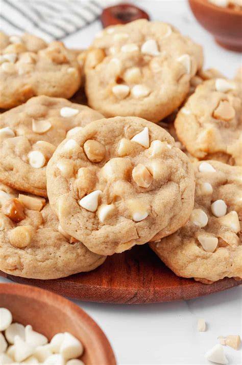 Keksauswahl: Himbeer-Herzen, Brownie-Cookies, Macadamia-Cookies