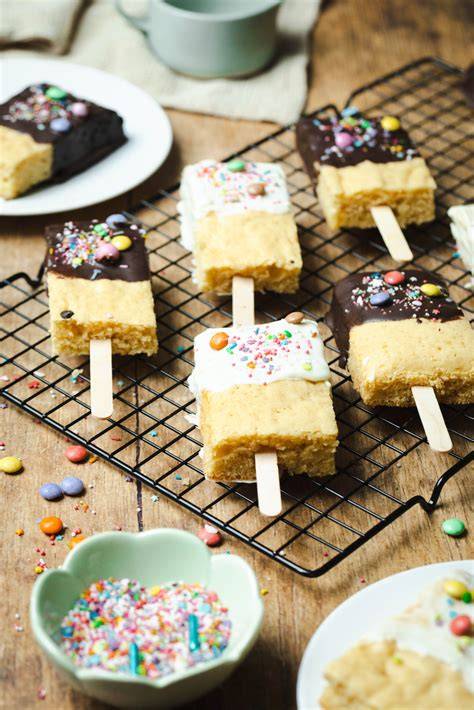Keksreste-Kuchen am Anschnitt