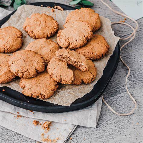 Kinder backen Osterhasen Dinkelkekse gemeinsam