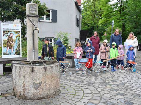 Kinder und Familien beim Baiserbacken