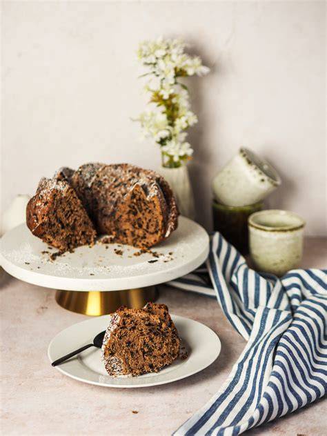 Kinderschokolade Gugelhupf mit Schokostreuseln
