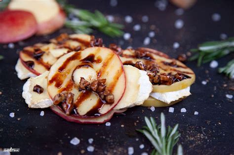 Kindersnacks: Apfelscheiben mit Nussbutter