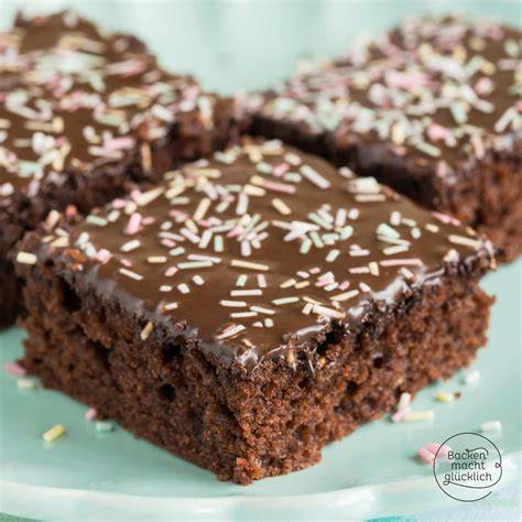 Kindgerechte Dekoideen für Becherkuchen vom Blech