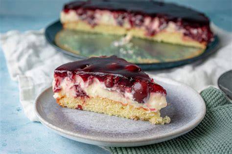 Kirsch-Schmand-Kuchen mit Tortenguss