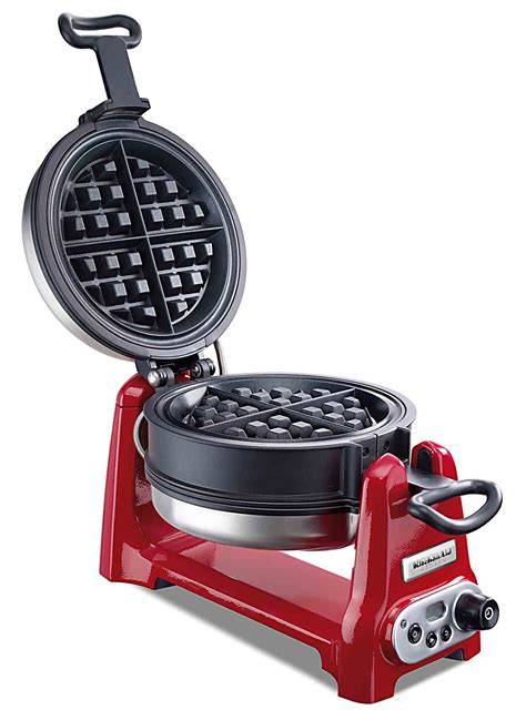 KitchenAid Artisan Waffeleisen in Gebrauch, zwei dicke Waffeln im Eisen