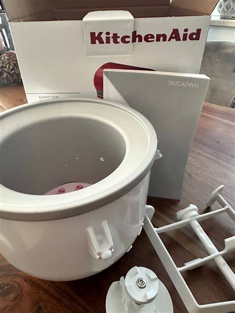 KitchenAid Eismaschine 5KICA0WH: Set-Bestandteile und Montageübersicht