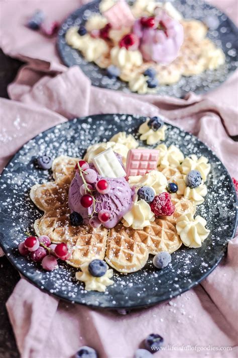 Klassische Eistüten, Waffeln und Kugeln Eis
