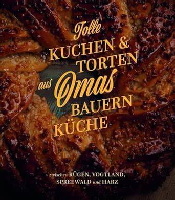 Klassische Kuchen aus Omas Bauernküche, liebevoll angerichtet