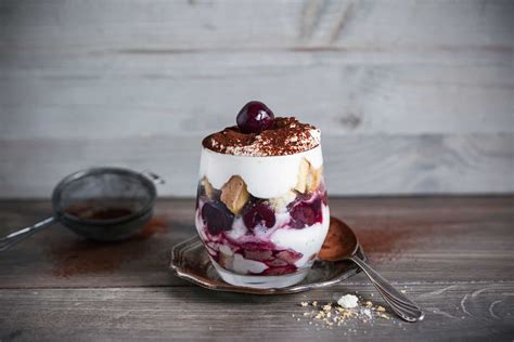 Klassische Varianten für den Belag: Kirschen, Marzipan, Pudding, Quark