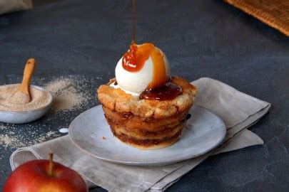 Kleine Apfelmuffins frisch aus dem Ofen