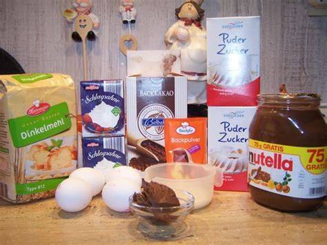 Kleine Jägermeister-Kuchenportionen: Zutaten abgewogen und angerührt