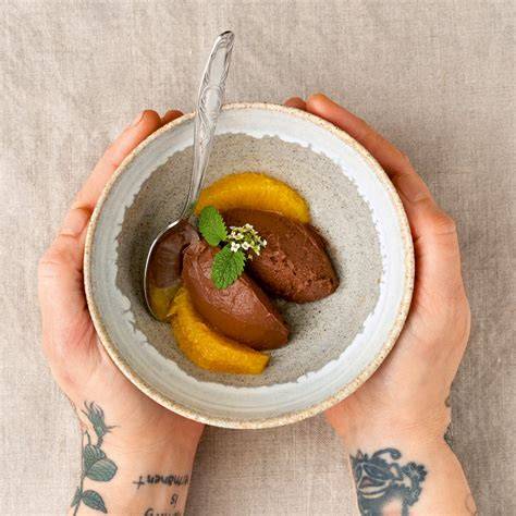 Kleine Schokoladenmousse in Espressotassen
