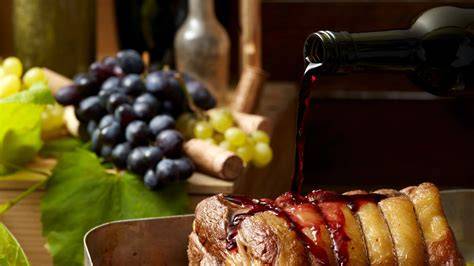 Kochvorgang mit Wein in der Pfanne - Verdunstung von Alkohol