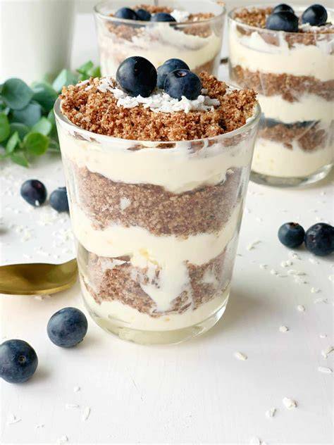 Kokos Dessert mit Toppings