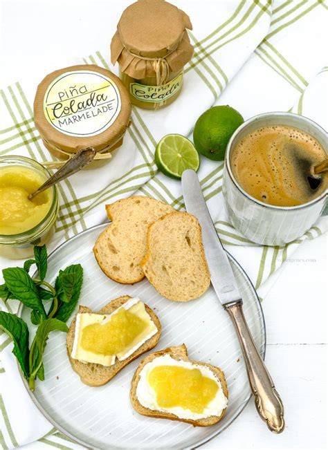 Kokos Marmelade auf Brot