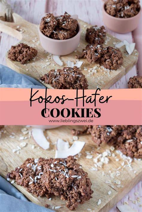 Kokos-Hafer-Cookies auf Holzplatte