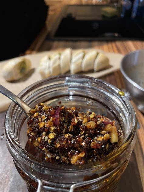 Kokosraspeln und Zucker als knuspriges Topping