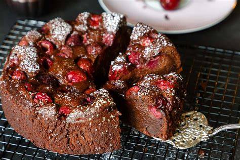 Kombination aus Kirschen und Schokolade im Kuchen