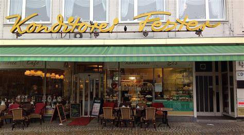 Konditorei Fester in Berlin Spandau: Außenansicht und Café