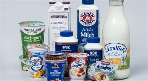 Konsistenz und Optik verschiedener Milchprodukte nebeneinander mit Vergleich