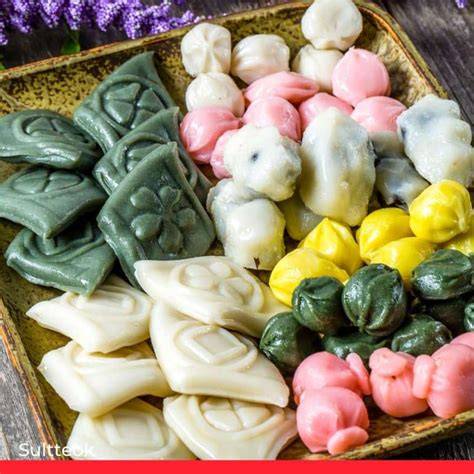 Koreanisches Fest mit traditionellen Süßigkeiten