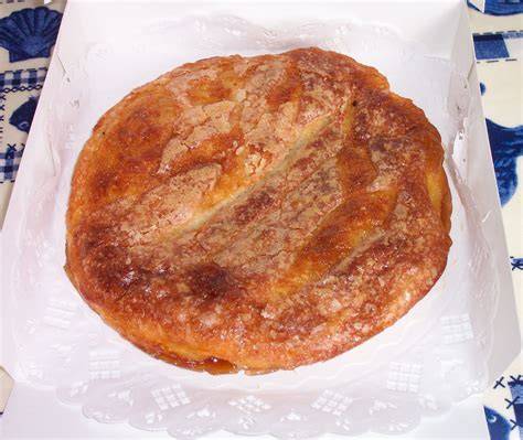 Kouign-Amann mit glänzender Karamellkruste