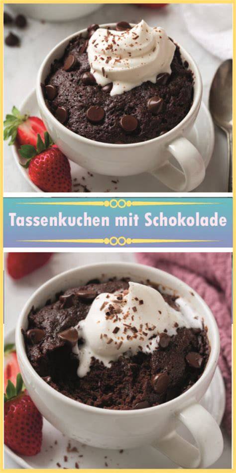 Kreativ verzierte Tassenkuchen: Schokolade, Früchte, Nüsse, Sahne