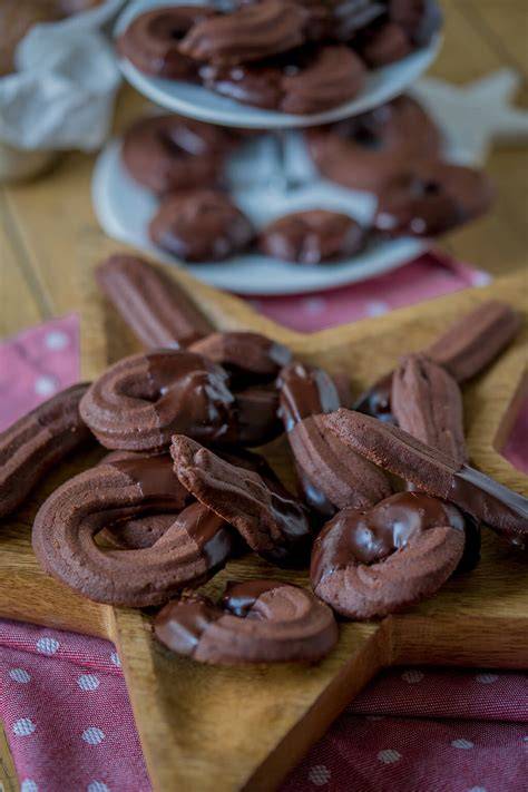 Kreative Dekorationsvarianten für Schoko-Spritzgebäck