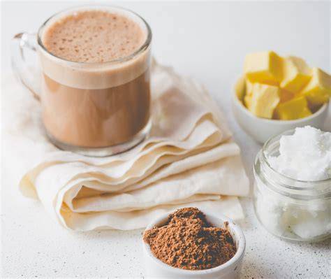 Kreative Hefewaffel-Varianten mit Kakao, Hagelzucker und Obst