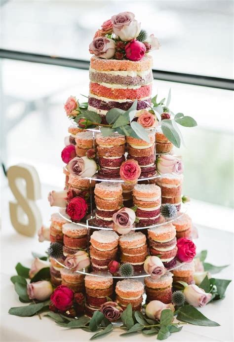 Kreative Hochzeitstorten-Varianten: Naked Cakes im Vintage-Stil