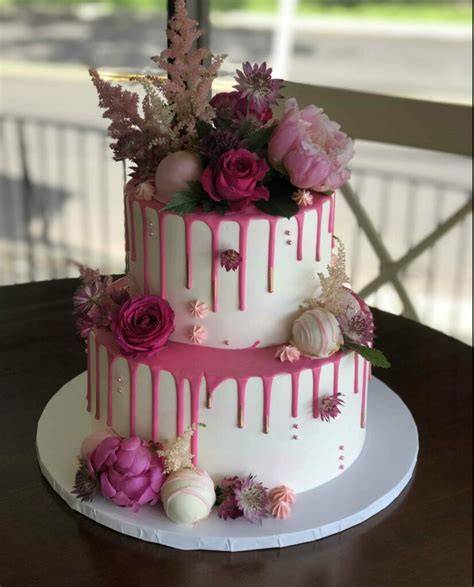 Kreative Tortenränder und moderne Drip Cakes