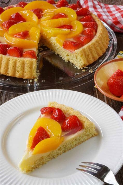 Kreative Varianten von Lochkuchen mit Pudding und Obst