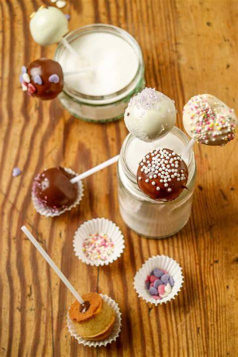 Kreative Verwendung von Kuchenresten als Cake Pops