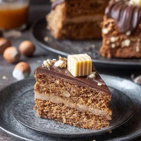 Kreative Verwendung von Nuss-Nougat - als Füllung, Kuchen und Dekoration