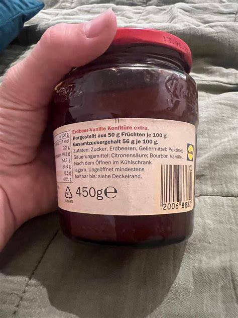 Krickerl Früchte und fertig eingekochte Marmelade