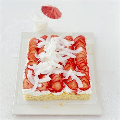 Kuchen Dekoration: Erdbeer-Kokos-Kuchen