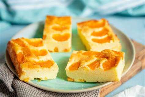 Kuchen auf Blech mit Stäbchenprobe