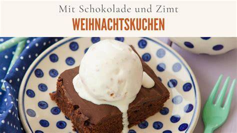 Kuchen auf Teller mit Vanilleeis