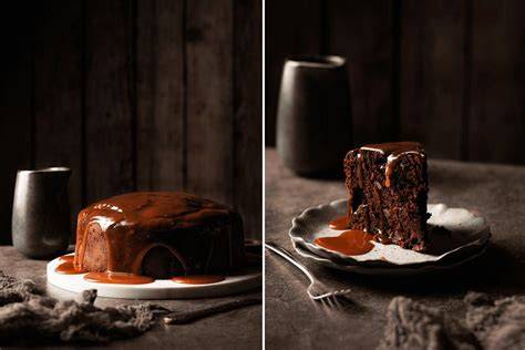 Kuchen in Entenform mit erster Ganache-Schicht (Crumb Coat)