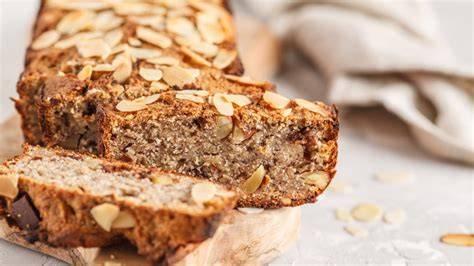 Kuchen in der Kastenform im Ofen