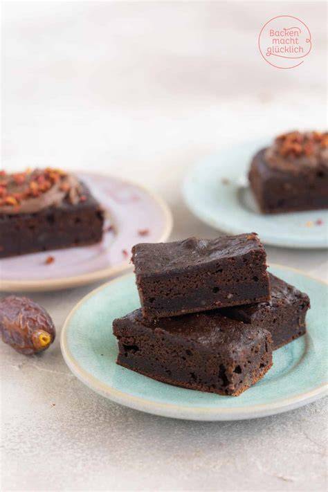 Kuchen mit Datteln und Trockenobst