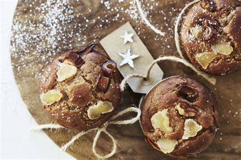 Kuchen mit kandiertem Ingwer und Honigglas