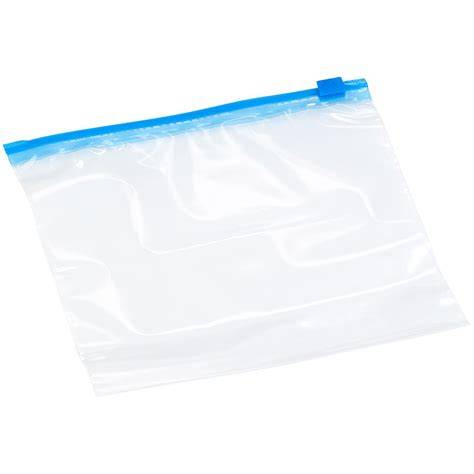Kuchenscheiben in Gefrierbeutel verpackt