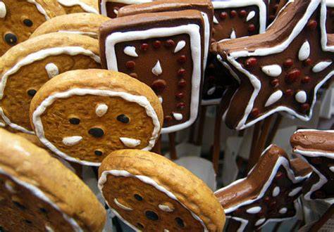 Kulinarische Impression vom Striezelmarkt und traditioneller Pulsnitzer Pfefferkuchen