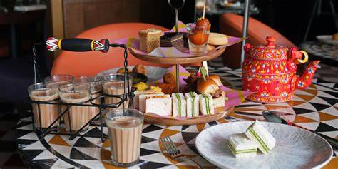 Kulturelle Teerituale: Afternoon Tea und Masala Chai