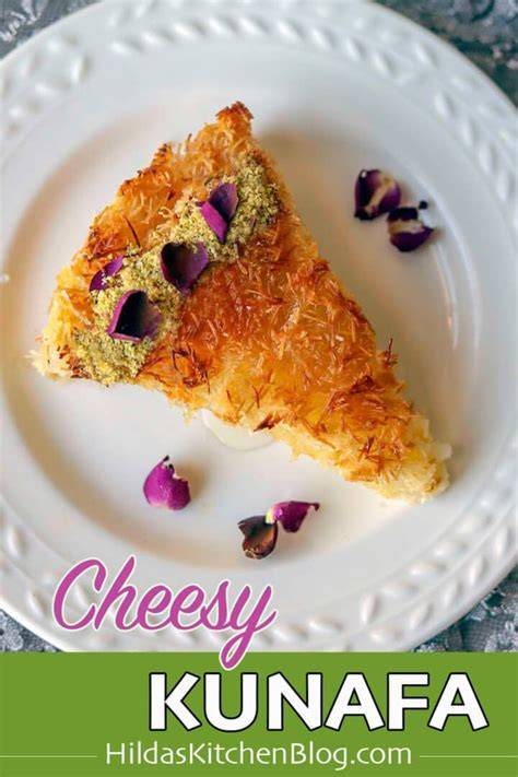 Kunafa - zartes, gefülltes und mit Sirup getränktes Flammkuchendessert