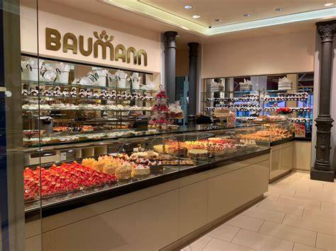 Kunstvoll dekorierte Torten aus der Konditorei Baumann Koblenz